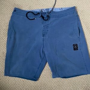 Volcom slingers board shorts 34